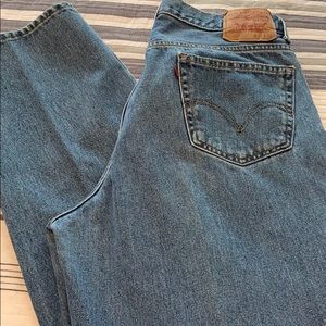 Men’s Levi 560 jeans